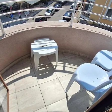 Apartment сарафово холидейс *